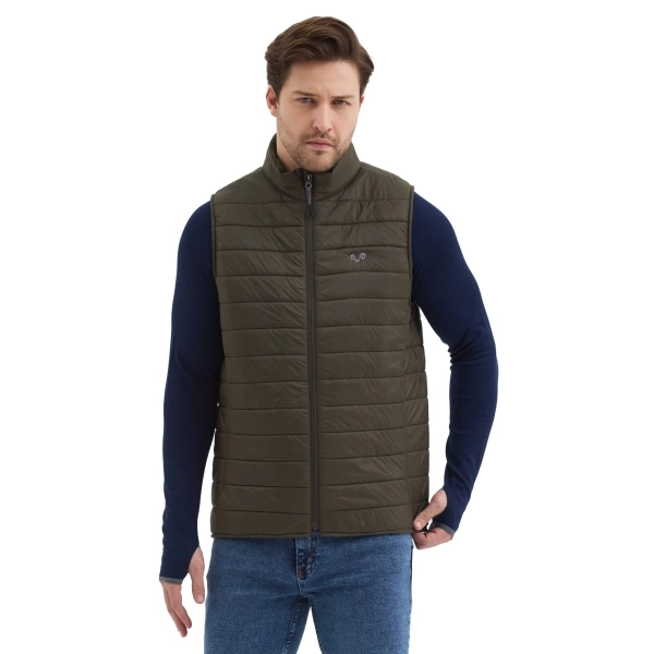 Gruene-Outdoorweste-mit-Schurwolle-Innenfutter-Maenner_1664x.progressive.webp